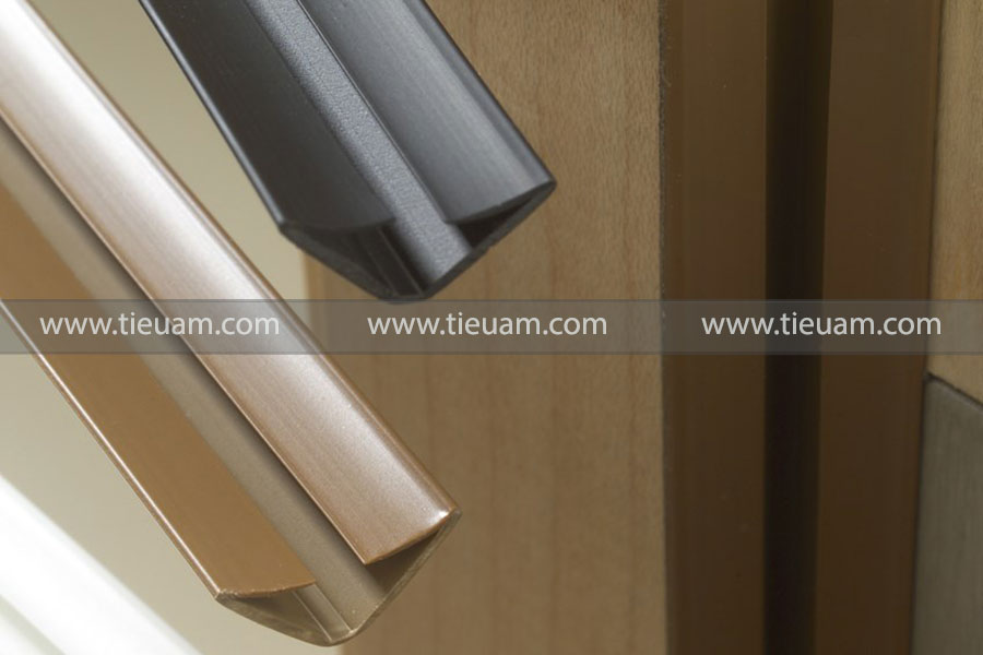 Gioăng cách âm cửa chữ V Door Seals RDS150 2