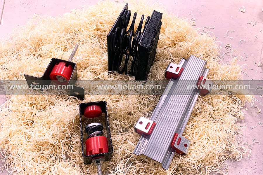 Lò xo giảm chấn cách âm trần 4