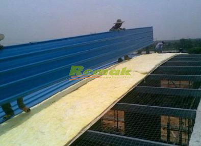 bông thủy tinh cách nhiệt chống nóng mái tôn