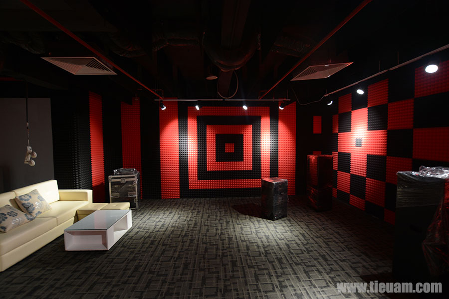 Phòng thu sử dụng mút tiêu âm