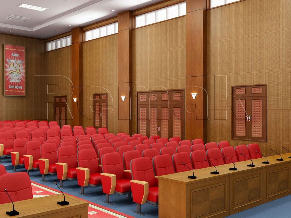 Vách hội trường được xử lý cách âm tiêu âm hạn chế sự truyền âm